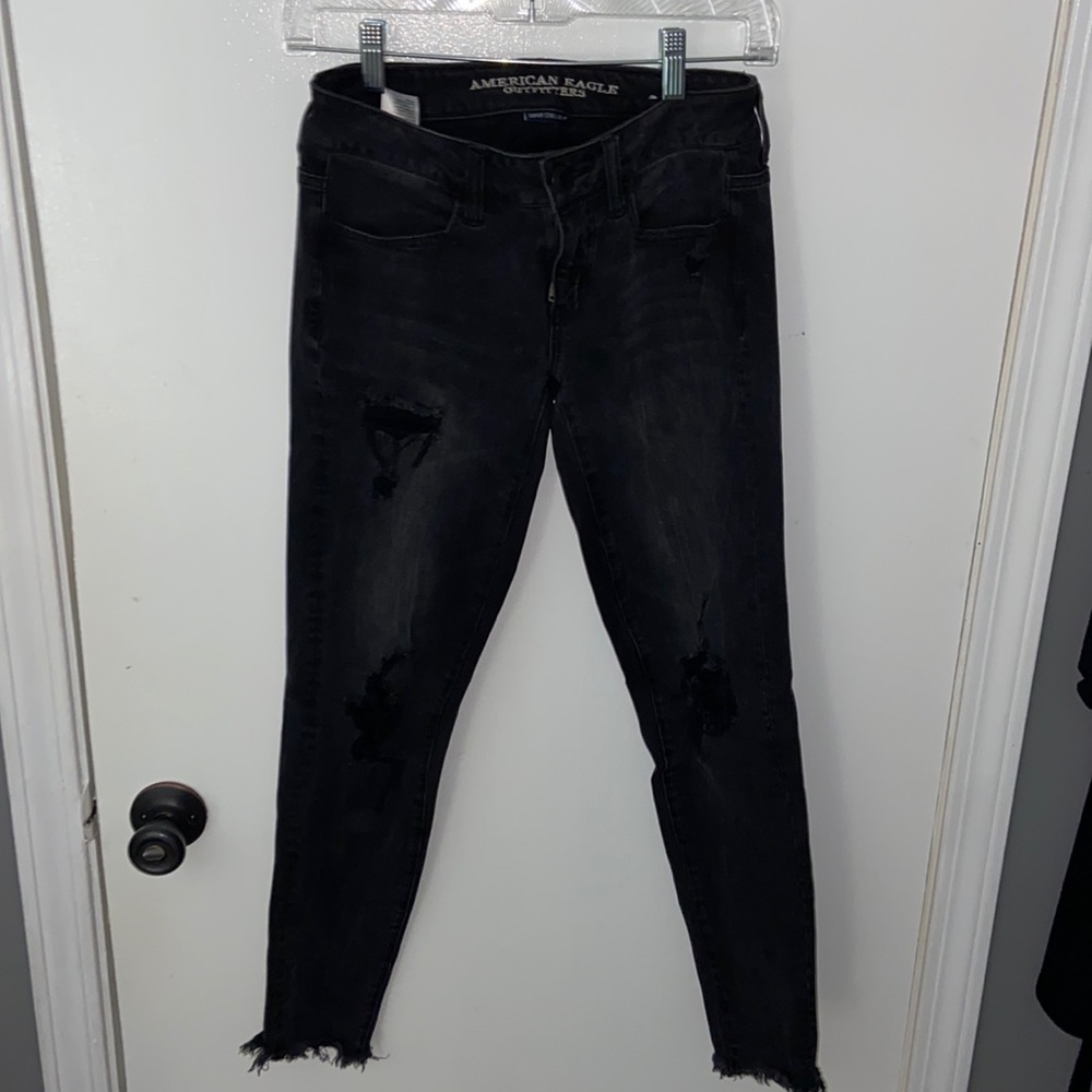 American Eagle black distressed skinny jeans. S 2